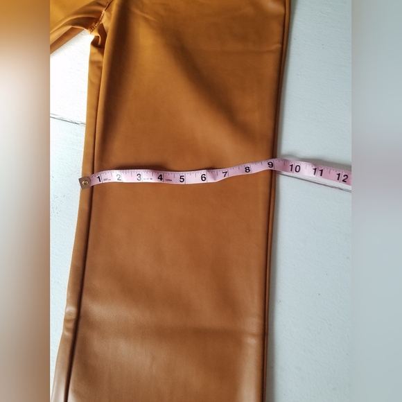 NWT 7 For All Mankind Women's Faux Leather Pants Size Medium Camel - Picture 15 of 16